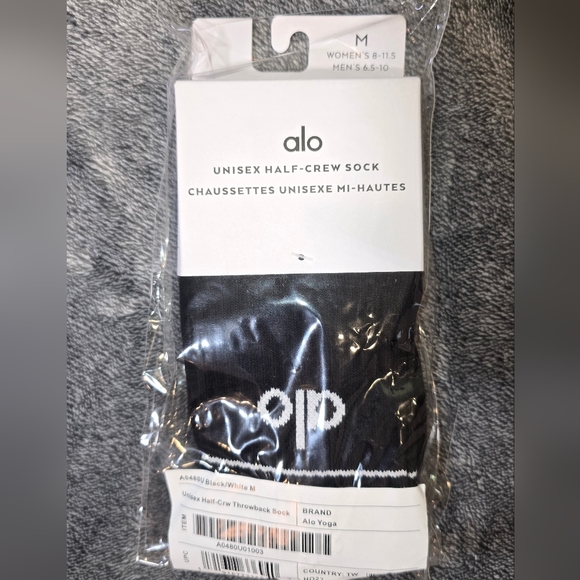 ALO Yoga Unisex Half Crew Black And White Performance Socks Medium - Picture 2 of 5